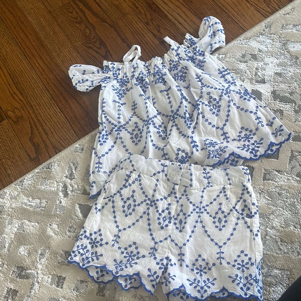Girls 2 piece 4/6 white with blue embroidery shorts and off the shoulder top,